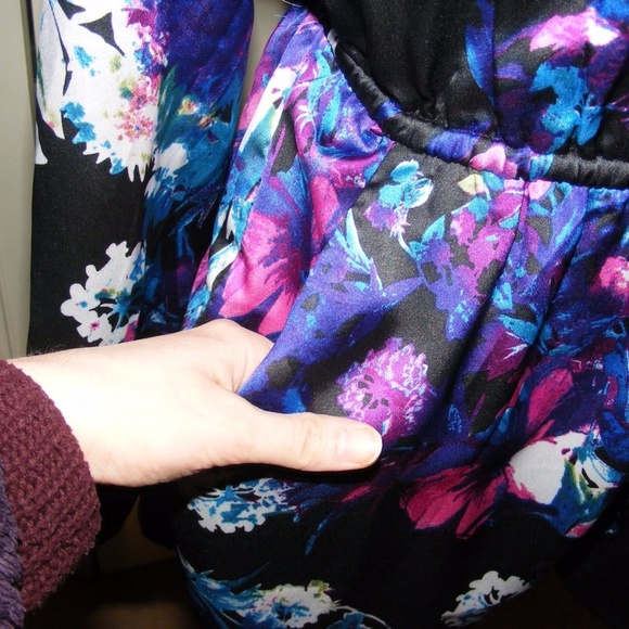 Penelope Tree Silky Satin Surplice Floral Romper Black Blue Purple sexy dressy - Picture 7 of 14